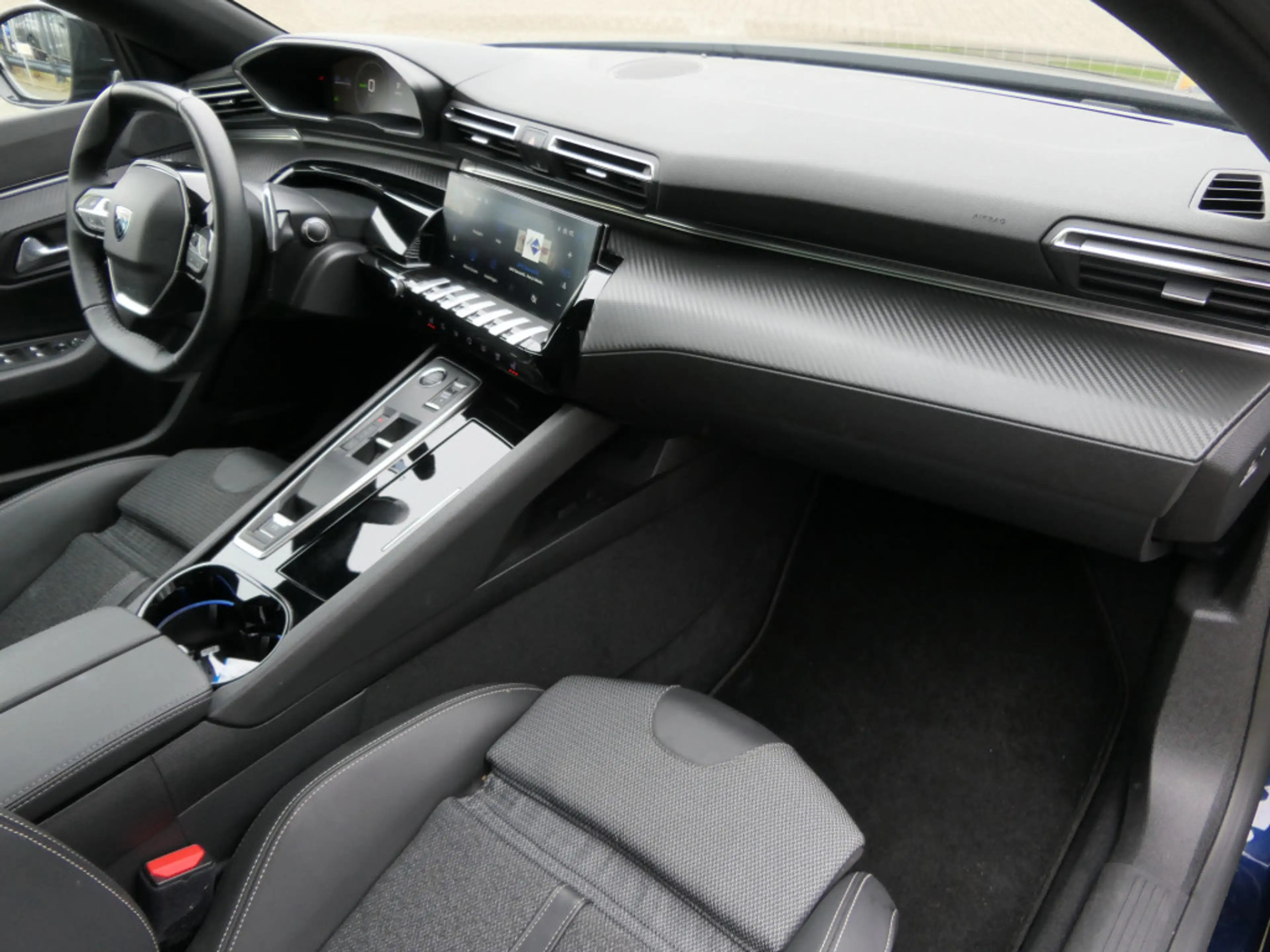Peugeot 508 1.6 Turbo Plug in Hybrid Allure | Panoramadak — photo 16