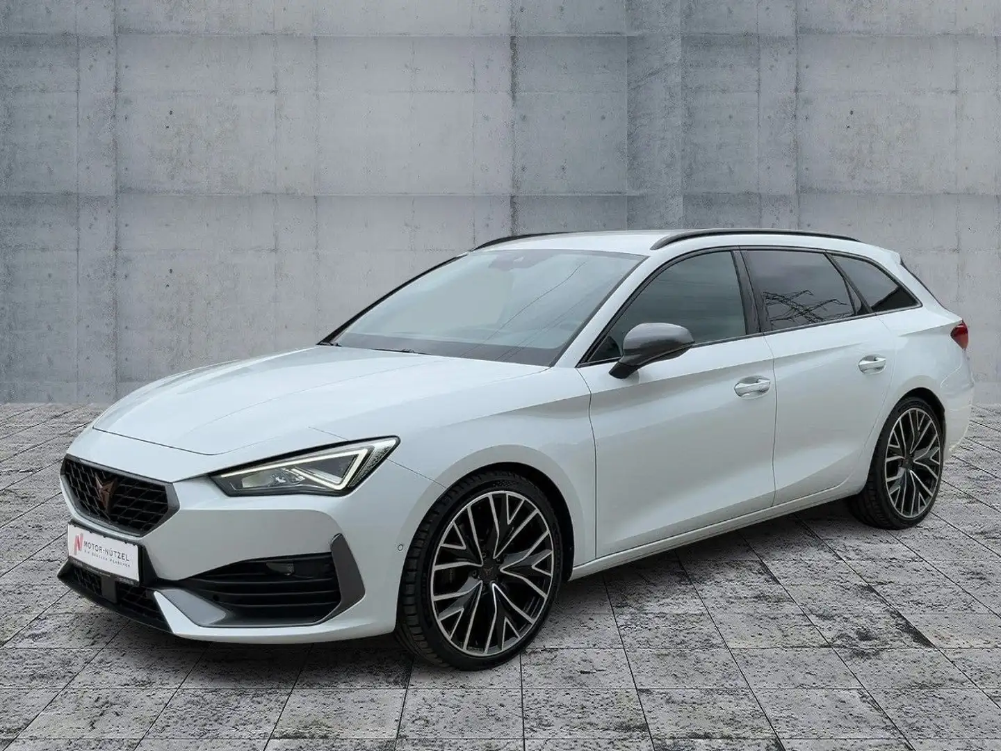 CUPRA Leon ST VZ 2.0 TSI 4DRIVE LEDER+LED+NAV+AHK+BEAT Weiß - 2