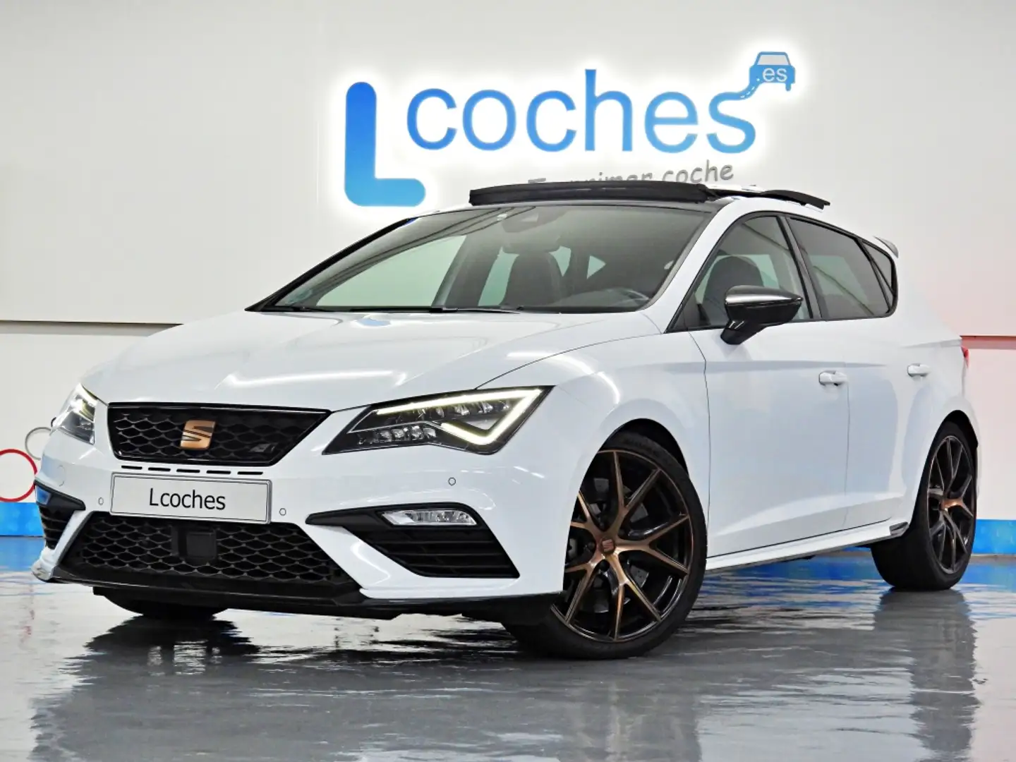 SEAT Leon 2.0 TSI S&S Cupra Carbon DSG7 290 Blanc - 1