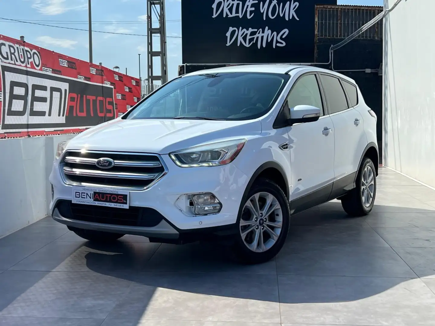 Ford Kuga 2.0TDCi Auto S&S Titanium 4x4 PS 150 Blanco - 1