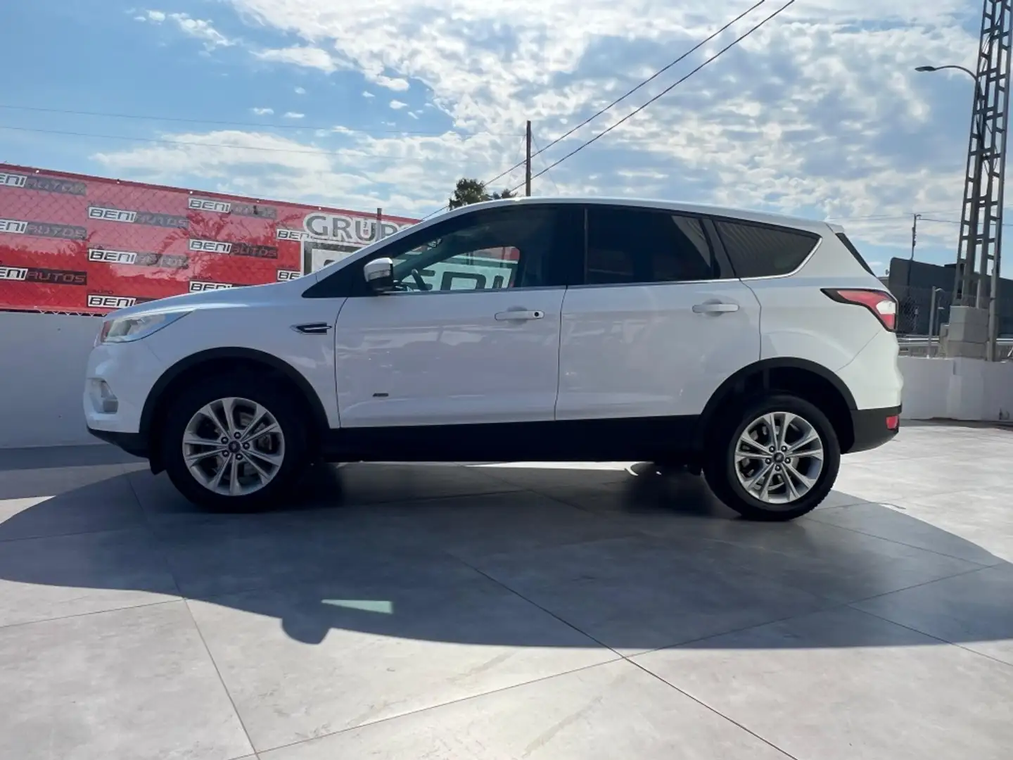 Ford Kuga 2.0TDCi Auto S&S Titanium 4x4 PS 150 Blanco - 2
