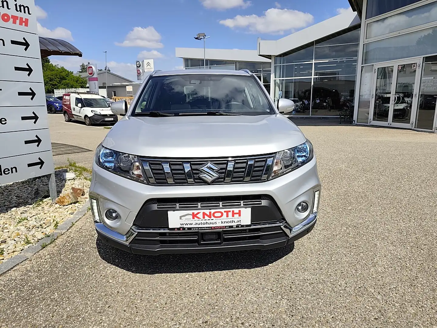 Suzuki Vitara 1,4 DITC ALLGRIP flash Aut. Silber - 2