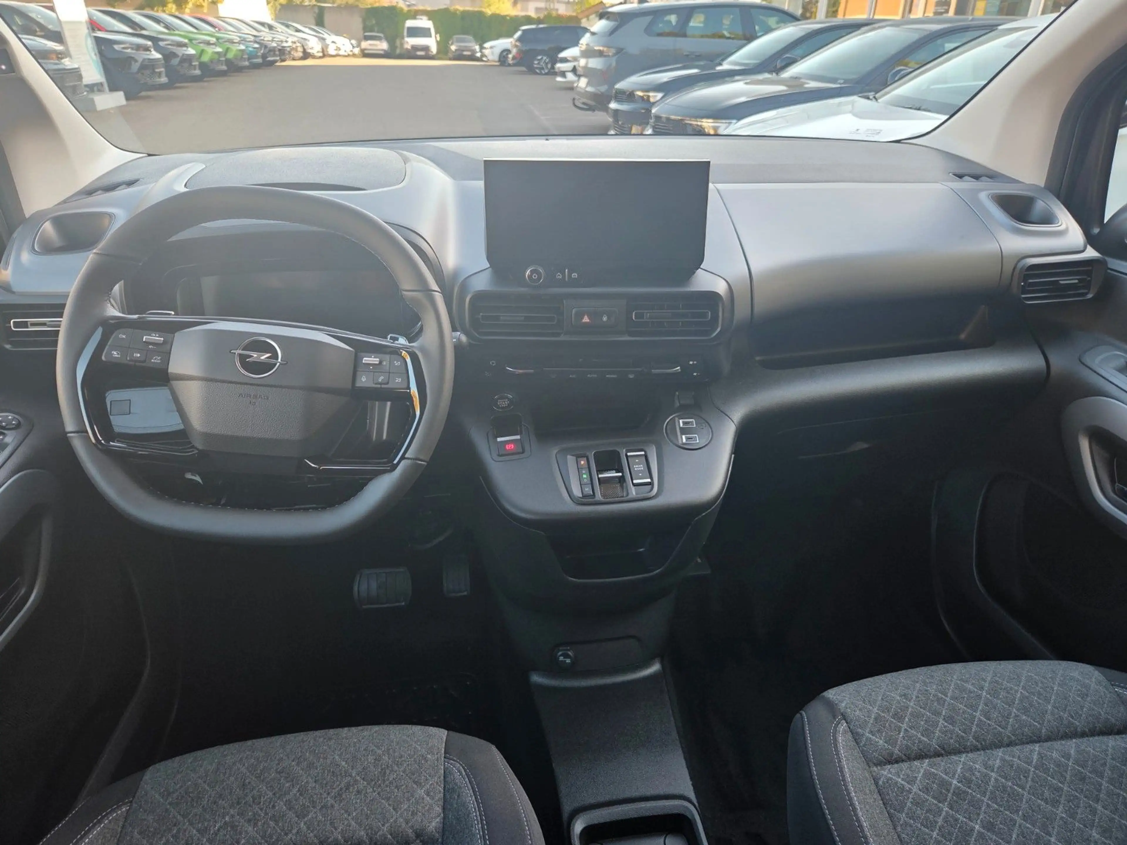 Opel Combo Life 1.5D AT8 GS Navi Sitzhzg Kamera — photo 9