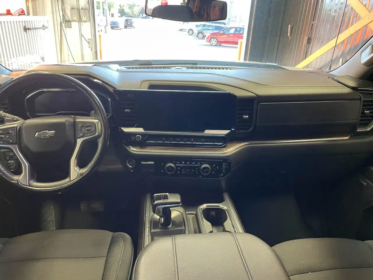 Chevrolet Silverado 1500 снимка Chevrolet Silverado 1500