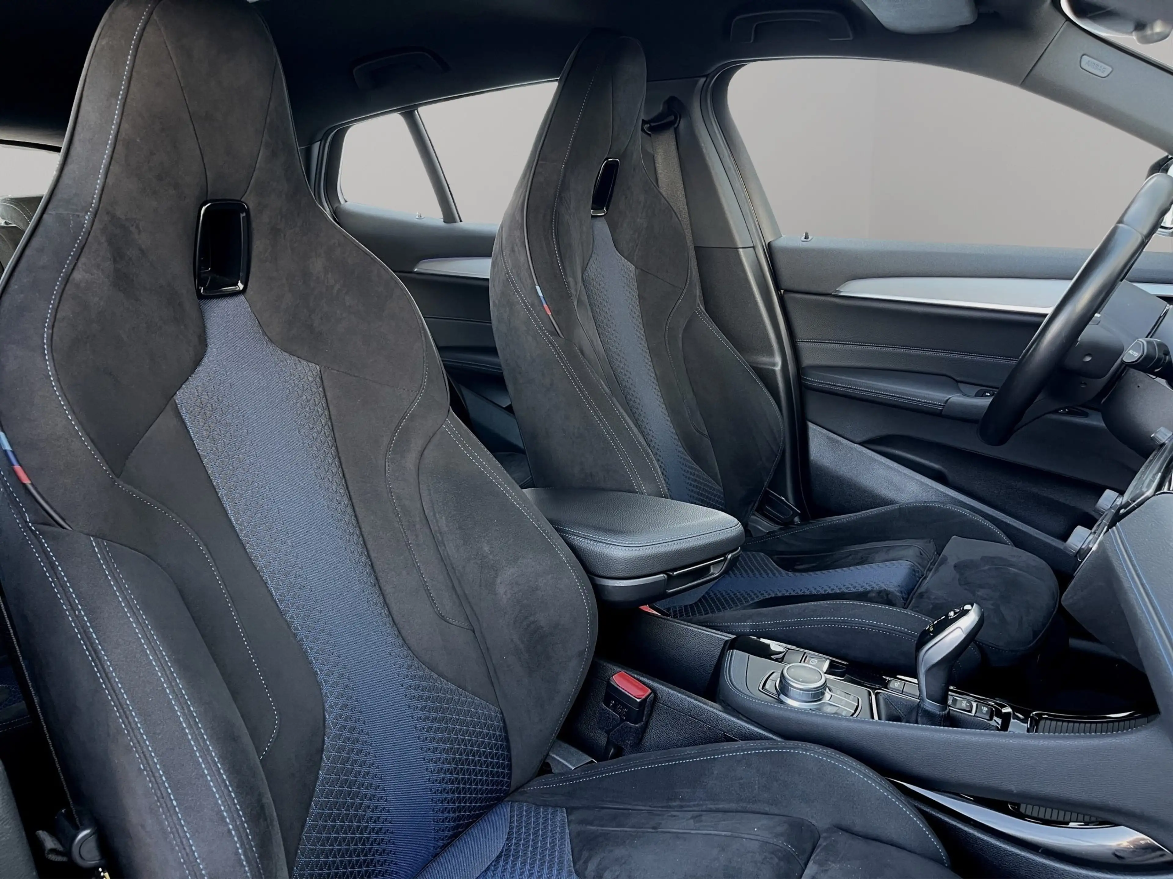 BMW X2 xDrive20i — photo 12
