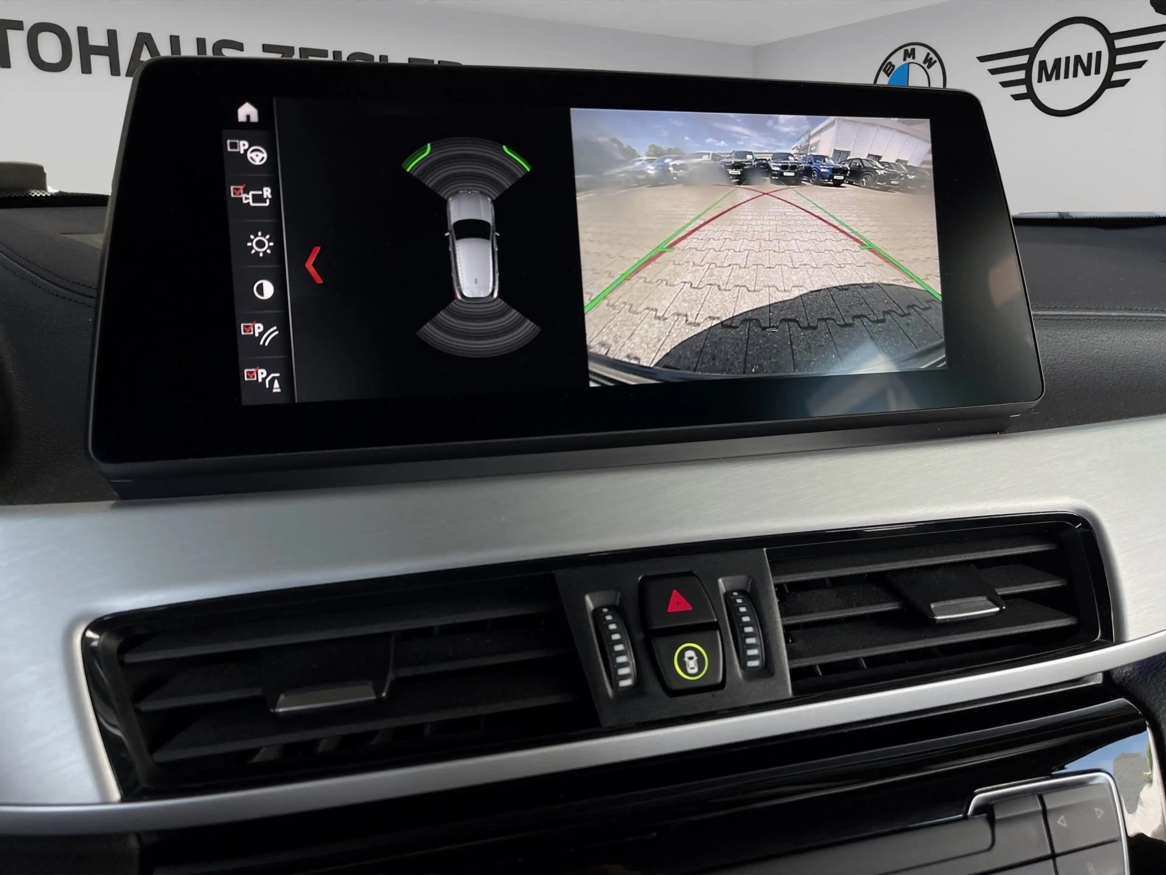 BMW X2 xDrive20i — photo 8