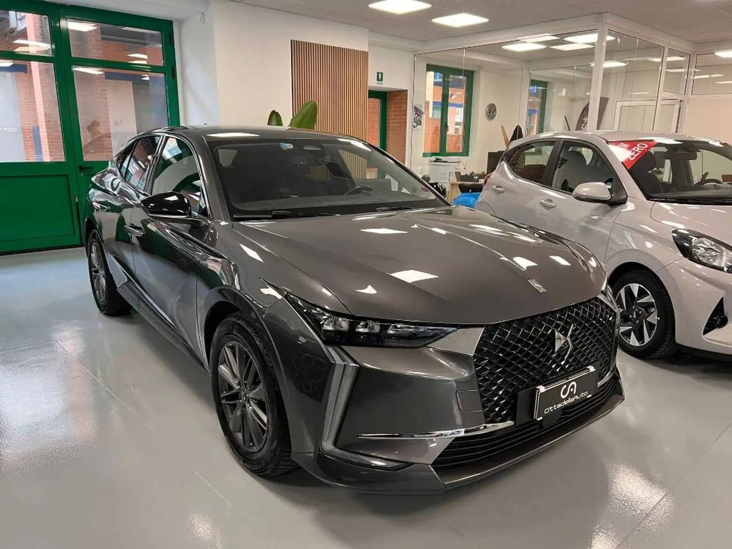 DS Automobiles DS 4 1.5 bluehdi Business 130cv auto Grigio - 1