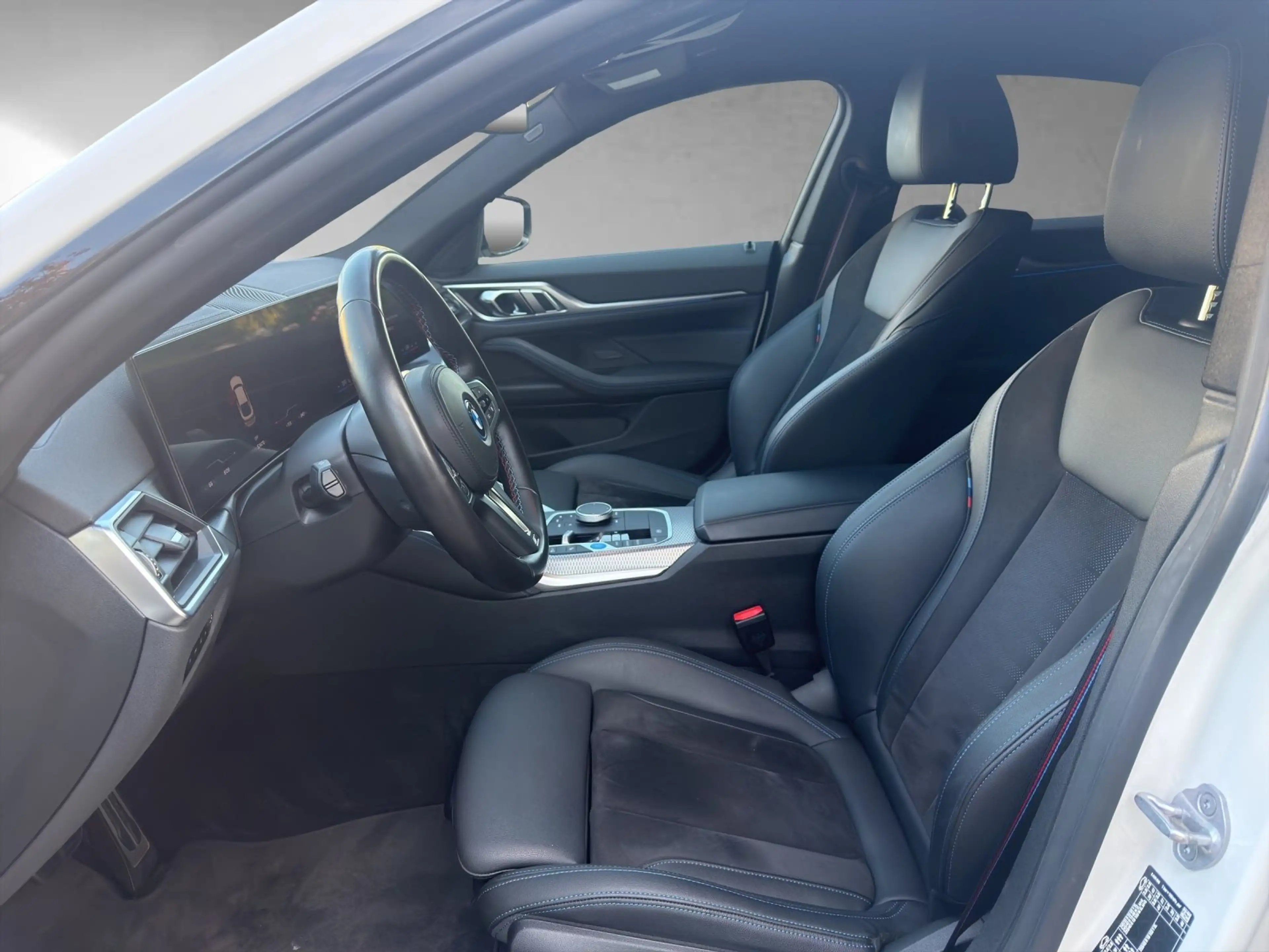 BMW i4 M50 Gran Coupé M Sport Pro HUD HiFi ACC — photo 11