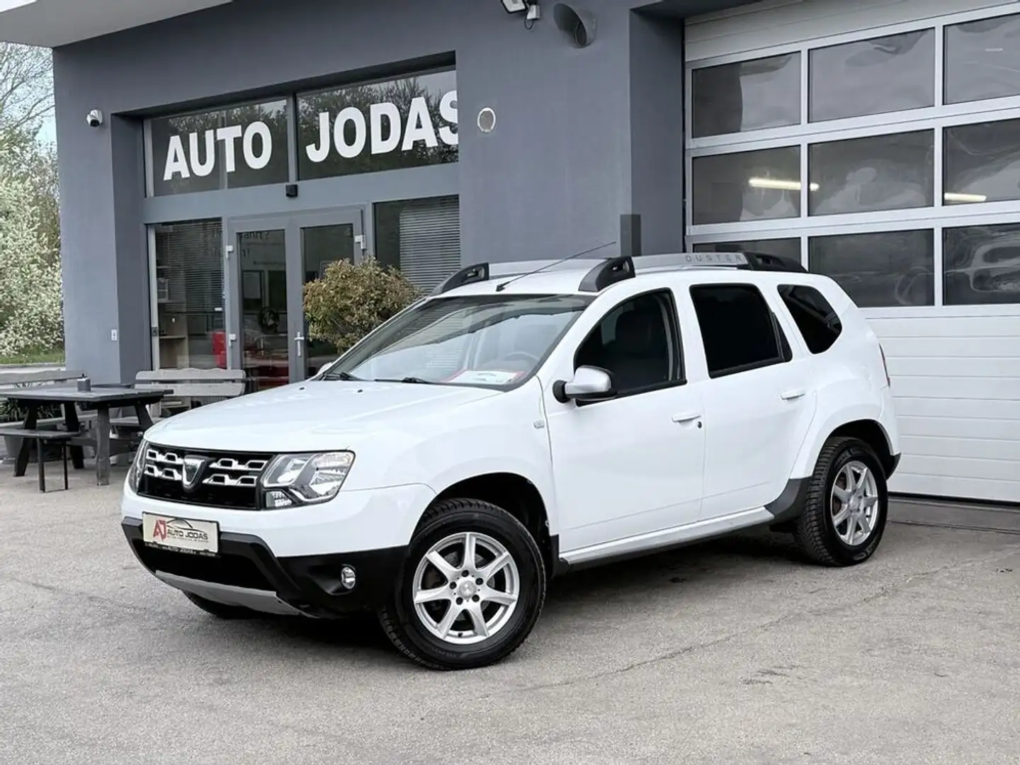 Dacia Duster Supreme dCi 110 4WD **Navi/Sitzheizung** Weiß - 2