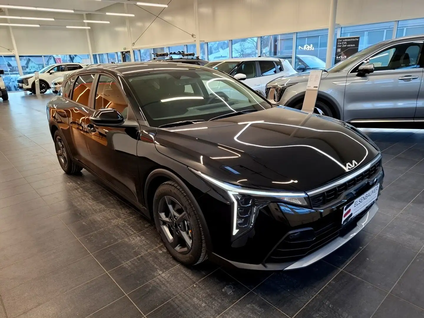 Kia K4 Silber Schwarz - 2