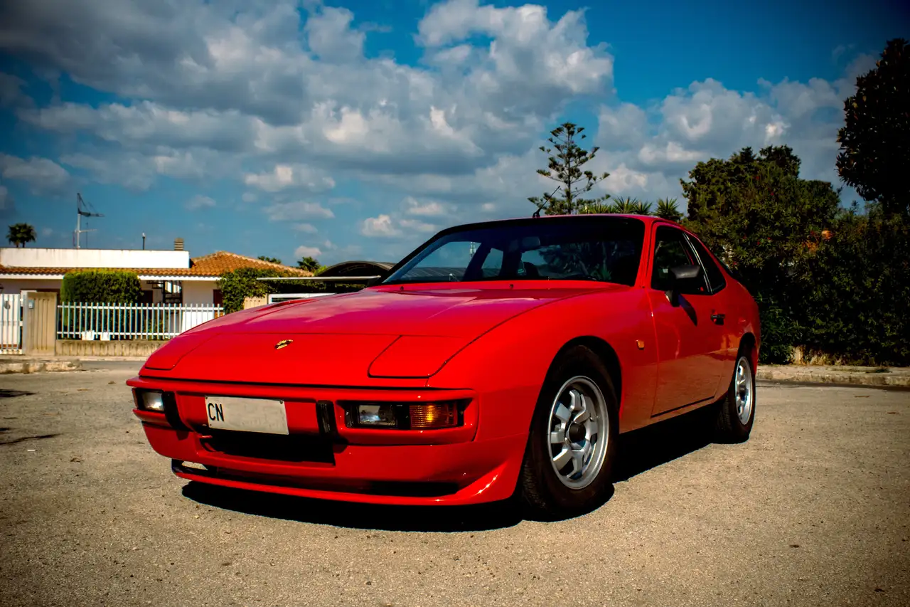 Porsche 924 2.0, foto 2