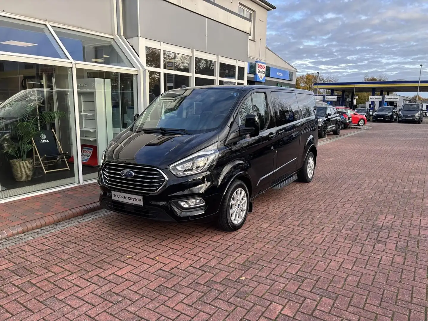 Ford Tourneo Custom L2 Titanium , 8 Sitzer, GJR, Schwarz - 1