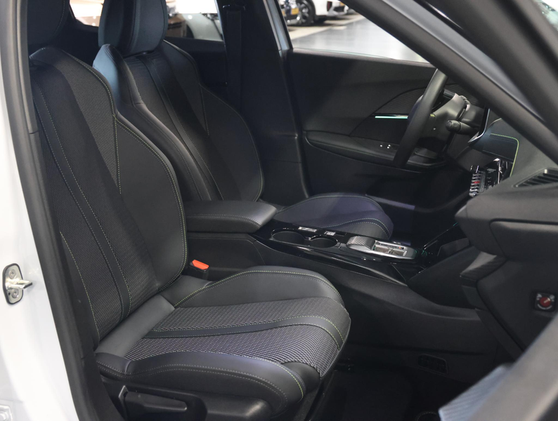 Peugeot e-2008 EV GT Avantage 54 kWh 156PK | 1ste eigenaar | Appl — photo 10