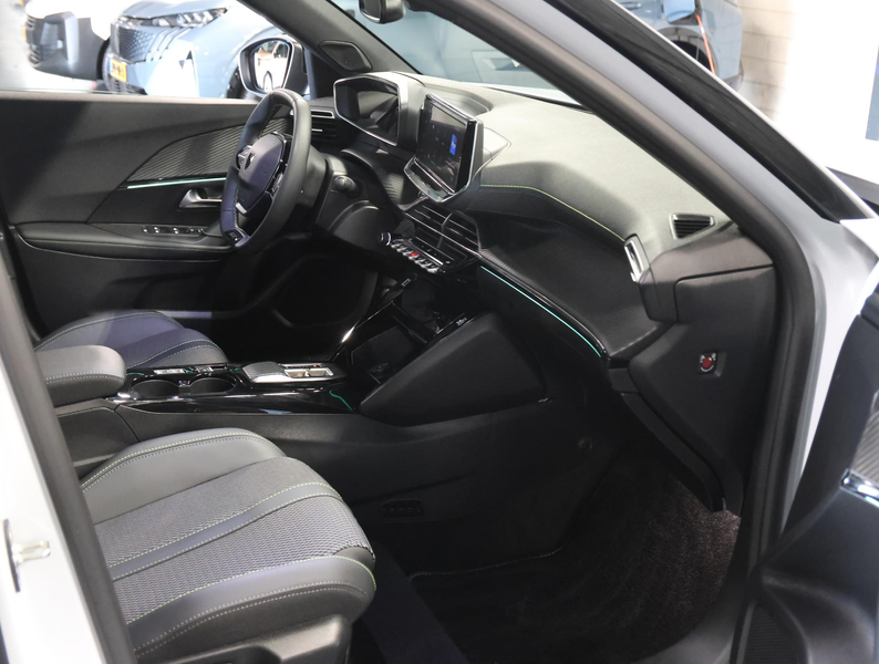 Peugeot e-2008 EV GT Avantage 54 kWh 156PK | 1ste eigenaar | Appl — photo 9