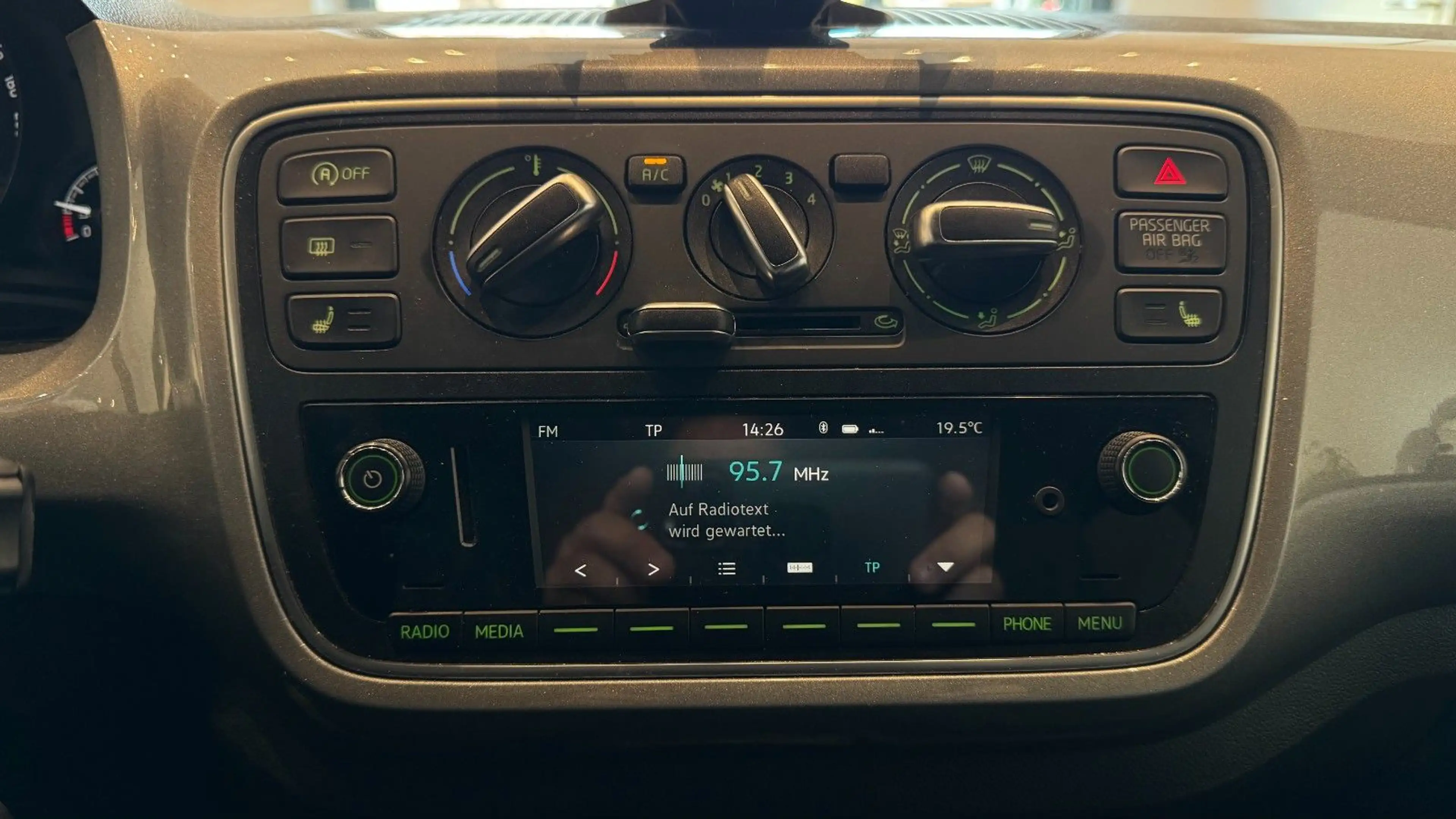 Skoda Citigo Clever 5trg. Alufelgen Bluetooth PDC — photo 12