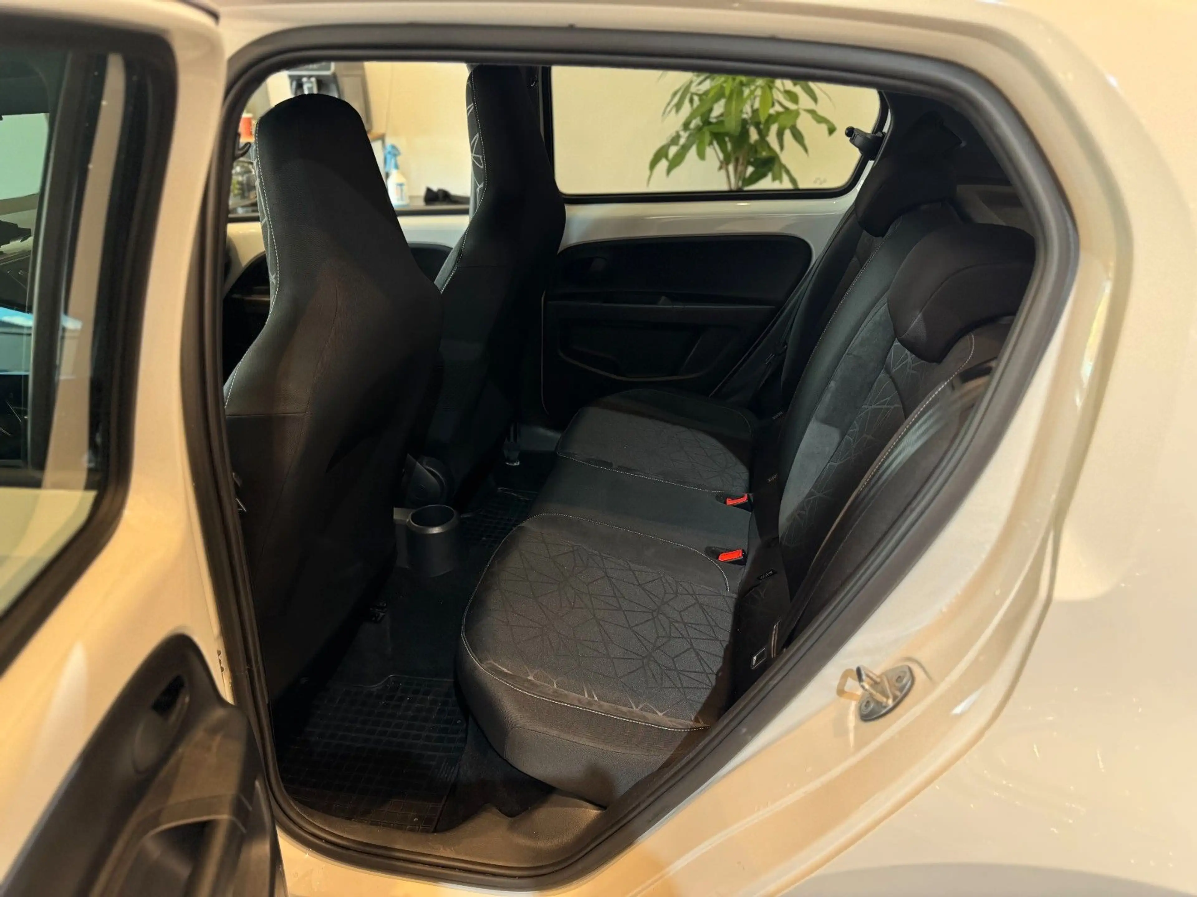 Skoda Citigo Clever 5trg. Alufelgen Bluetooth PDC — photo 13