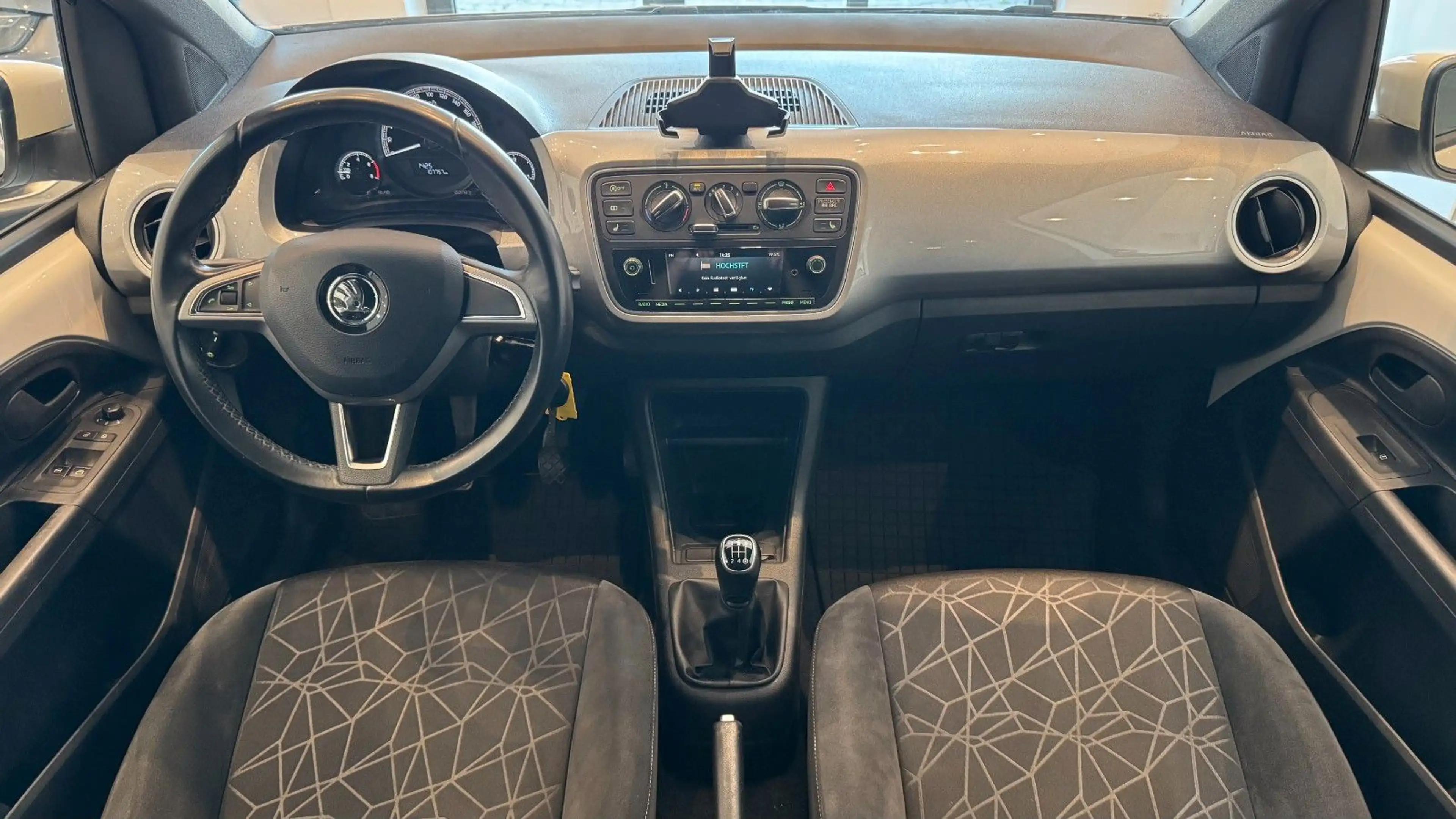 Skoda Citigo Clever 5trg. Alufelgen Bluetooth PDC — photo 7