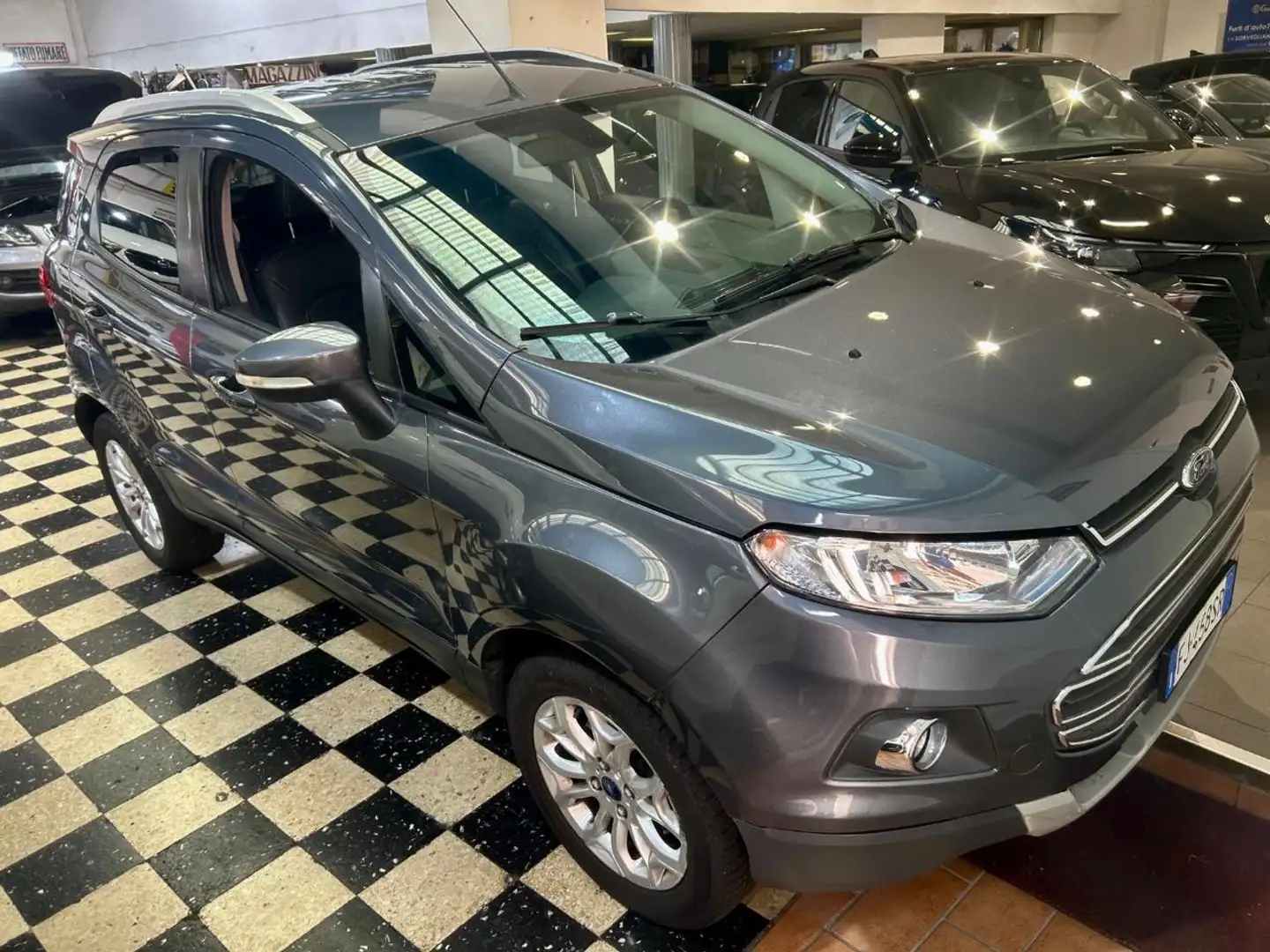 Ford EcoSport 1.5 TDCi 95 CV Titanium Euro6 Grigio - 1