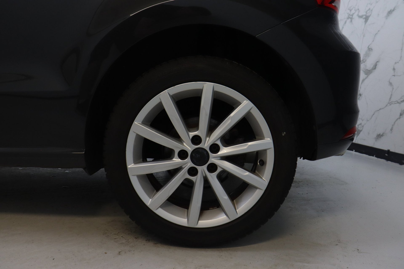Volkswagen Polo 1.2 TSI Highline DSG — photo 8