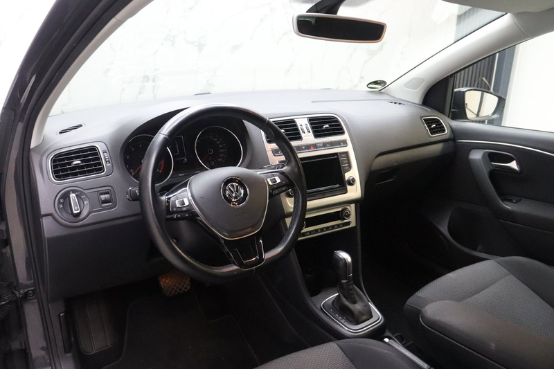 Volkswagen Polo 1.2 TSI Highline DSG — photo 14