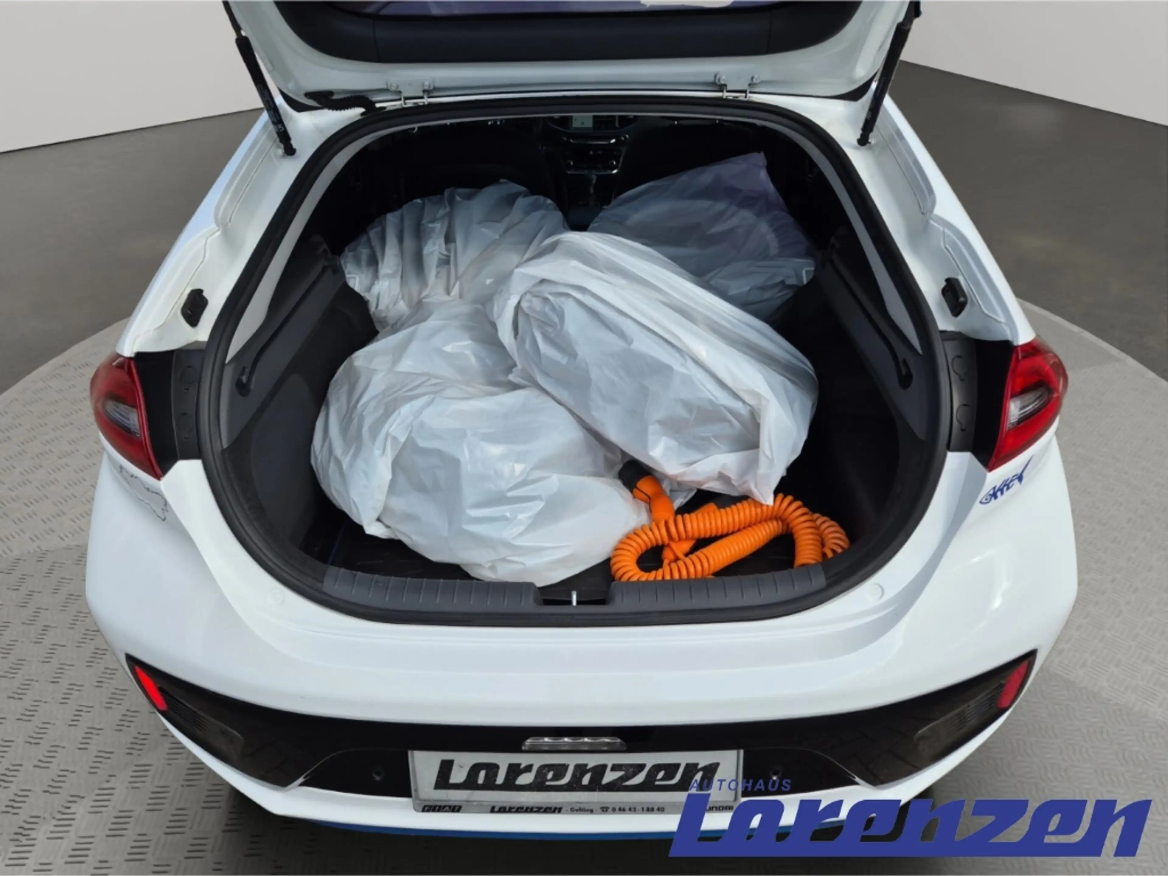 Hyundai IONIQ Plug-In 1.6 Hybrid Style Navi Soundsystem Bi-Xenon — photo 15