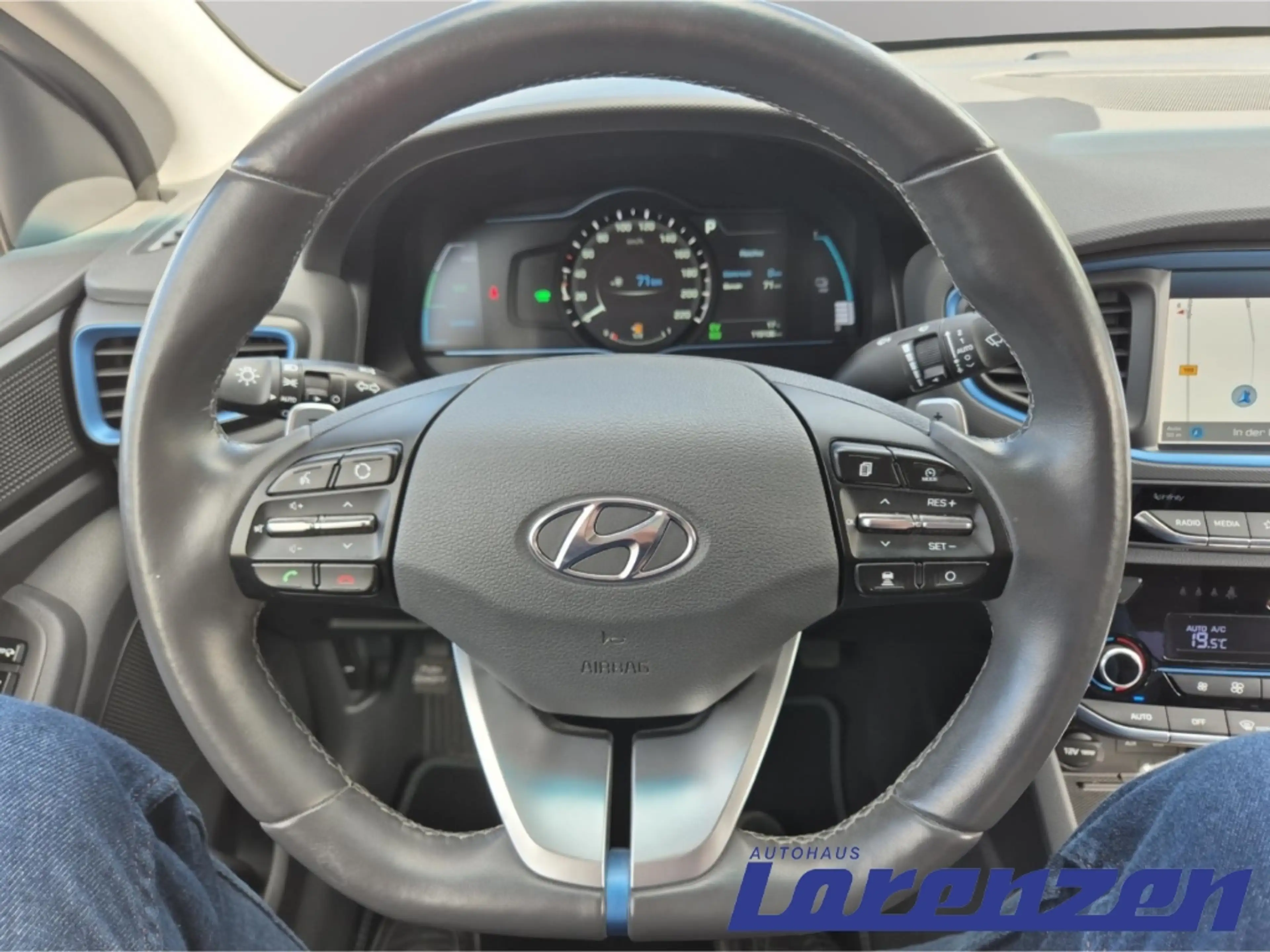Hyundai IONIQ Plug-In 1.6 Hybrid Style Navi Soundsystem Bi-Xenon — photo 11