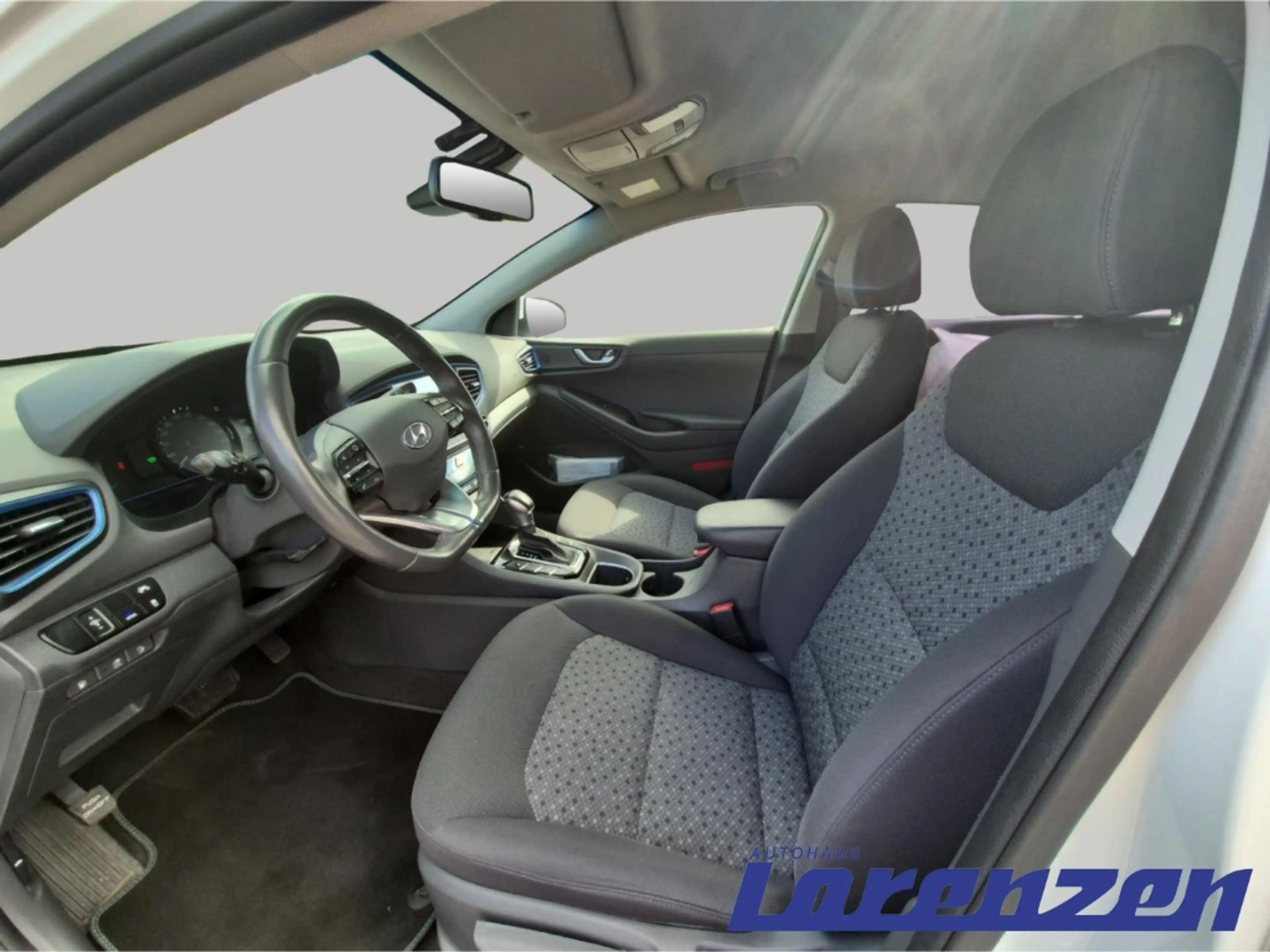 Hyundai IONIQ Plug-In 1.6 Hybrid Style Navi Soundsystem Bi-Xenon — photo 9