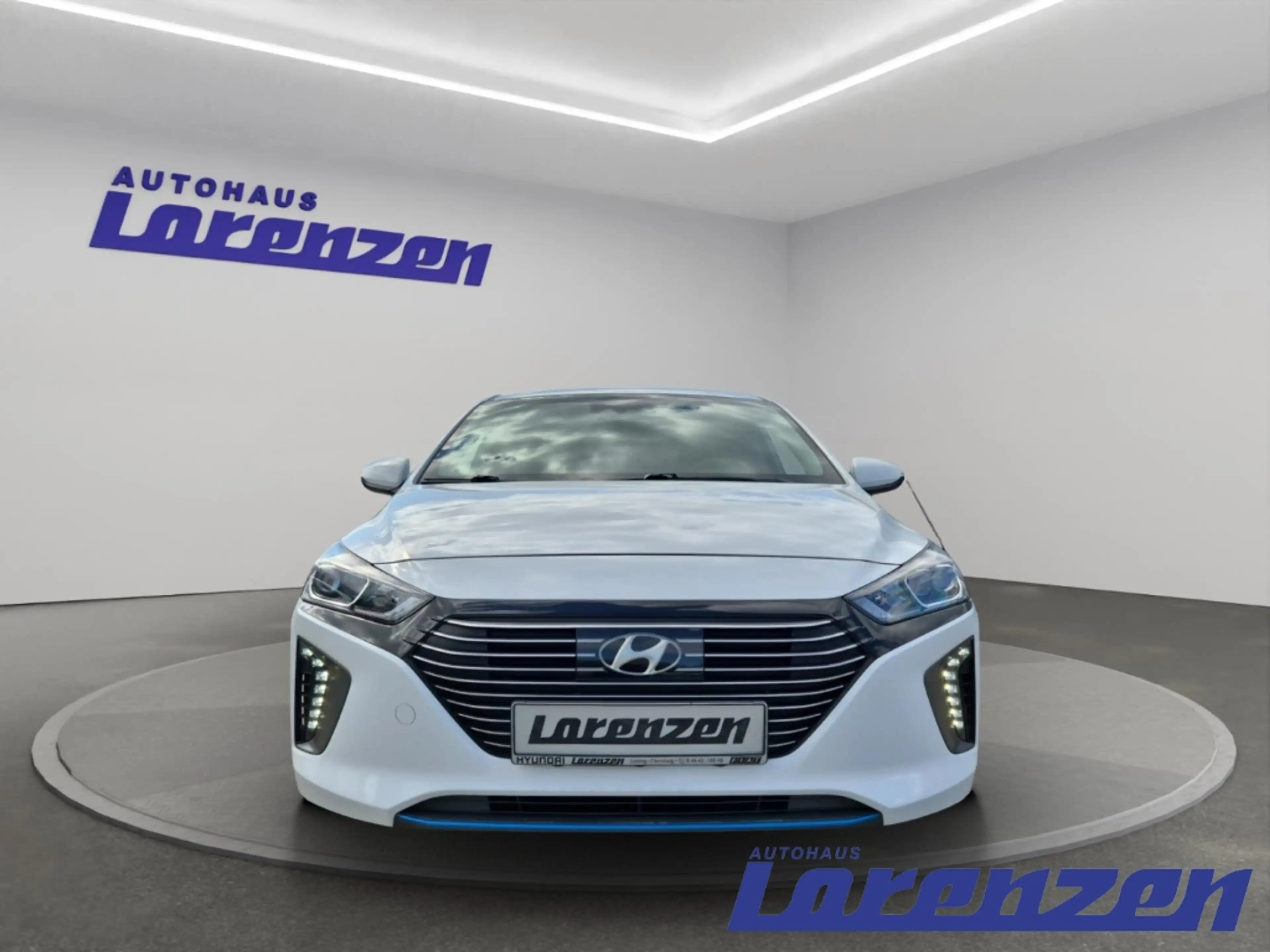 Hyundai IONIQ Plug-In 1.6 Hybrid Style Navi Soundsystem Bi-Xenon — photo 2