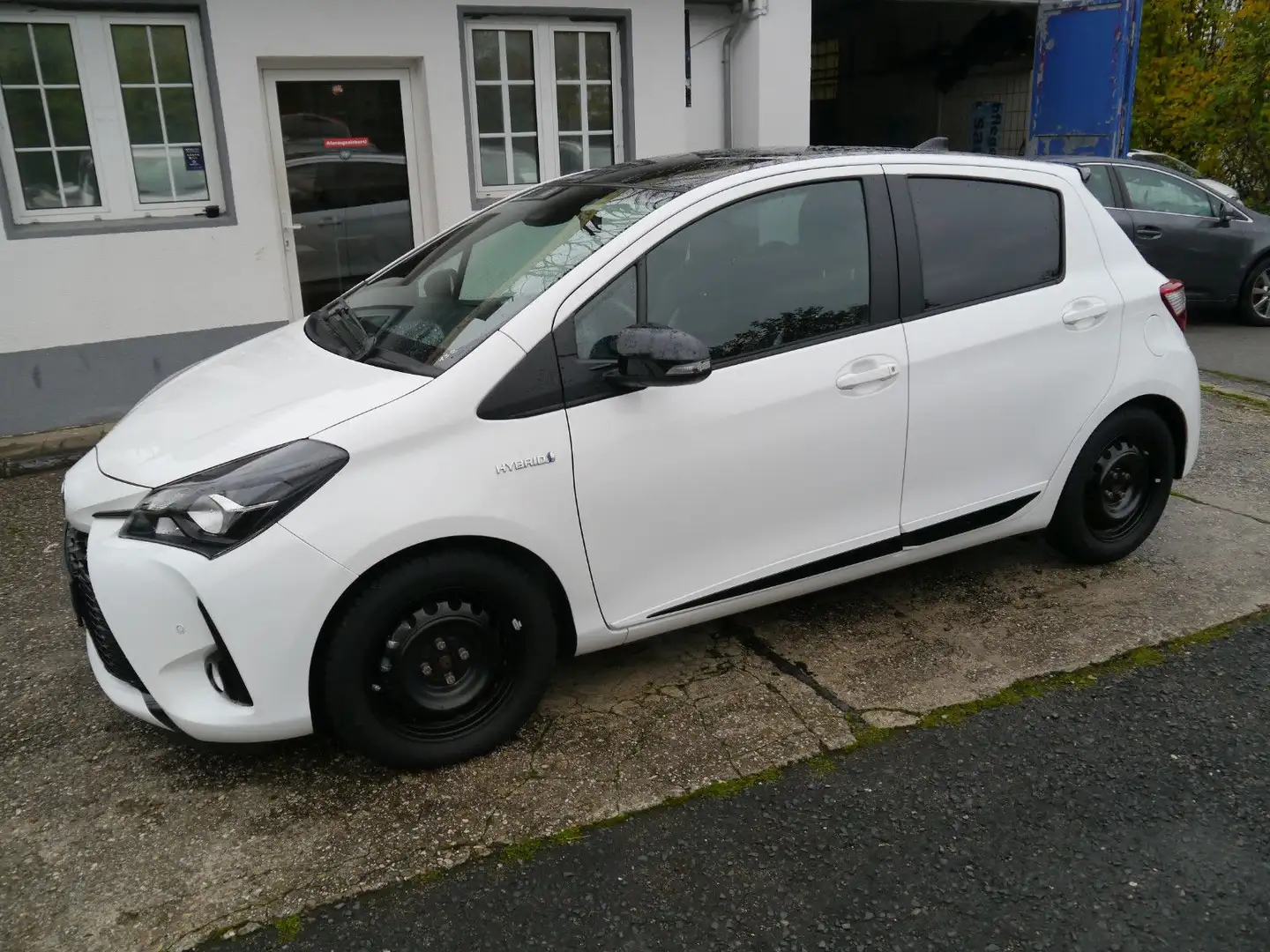 Toyota Yaris Hybrid GR Sport Bianco - 1