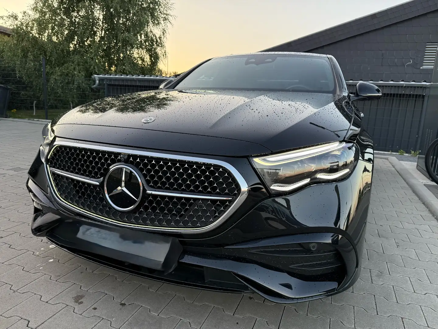 Mercedes-Benz E 400 E 4M Night Dist+ 3D dash 4D sound RareRotW Massage - 2