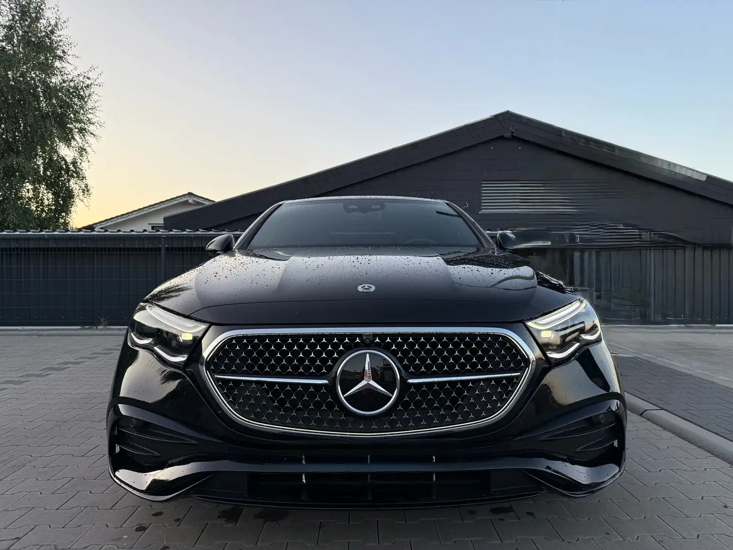 Mercedes-Benz E 400 E 4M Night Dist+ 3D dash 4D sound RareRotW Massage - 1