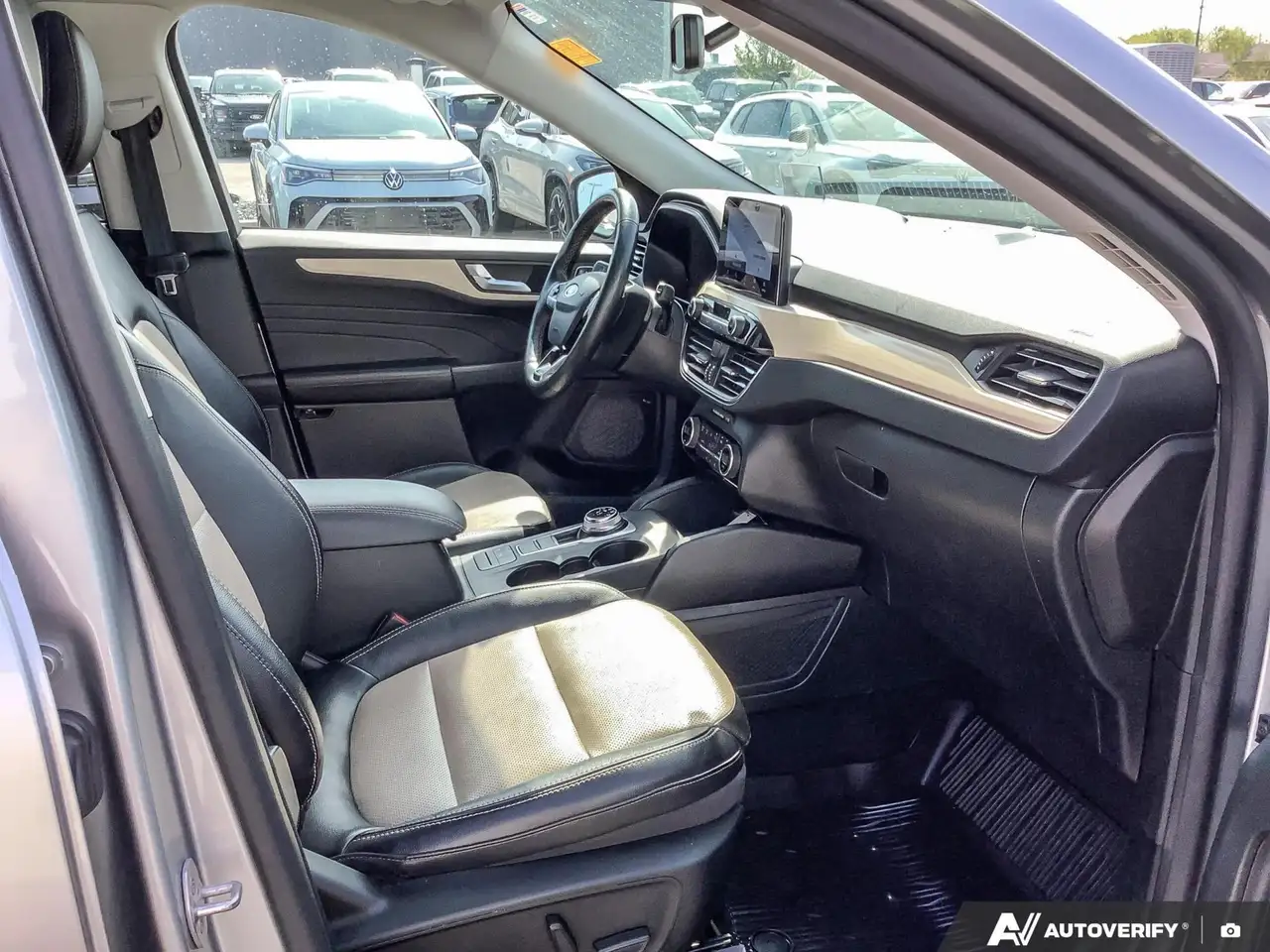 Ford Escape снимка Ford Escape