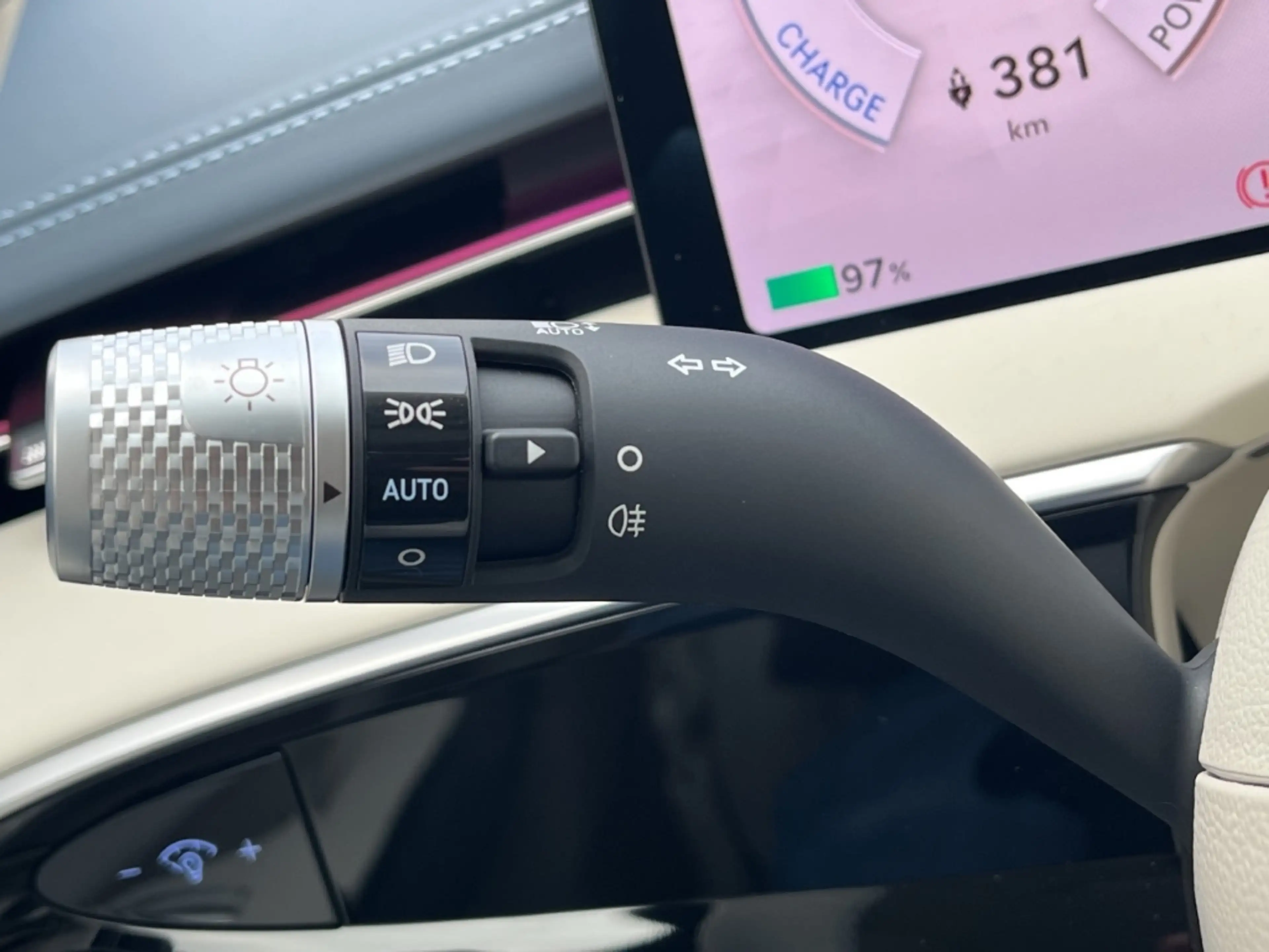 Genesis GV70 SPORT 84kwh *LEDER*PANORAMA*LED*CAM*CARPLAY* — photo 15