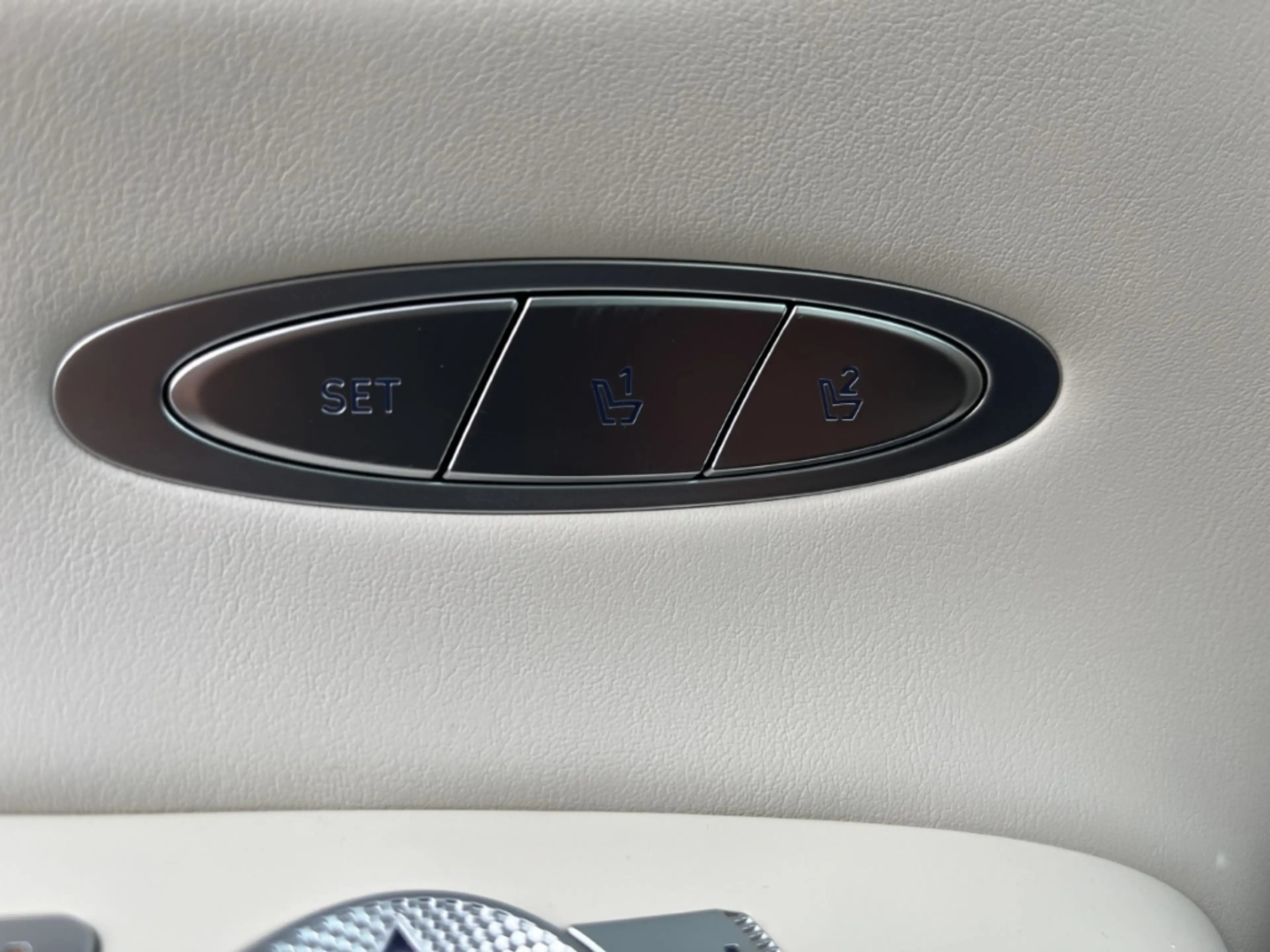 Genesis GV70 SPORT 84kwh *LEDER*PANORAMA*LED*CAM*CARPLAY* — photo 22