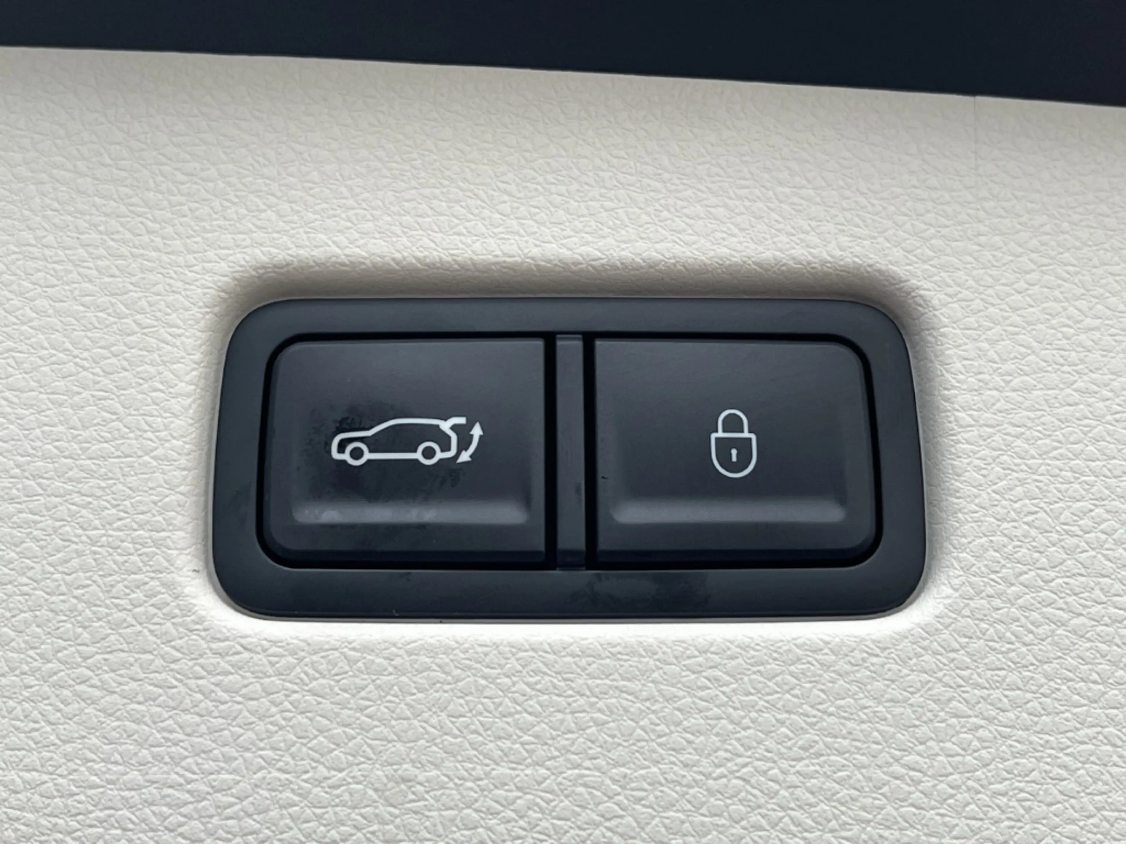 Genesis GV70 SPORT 84kwh *LEDER*PANORAMA*LED*CAM*CARPLAY* — photo 26