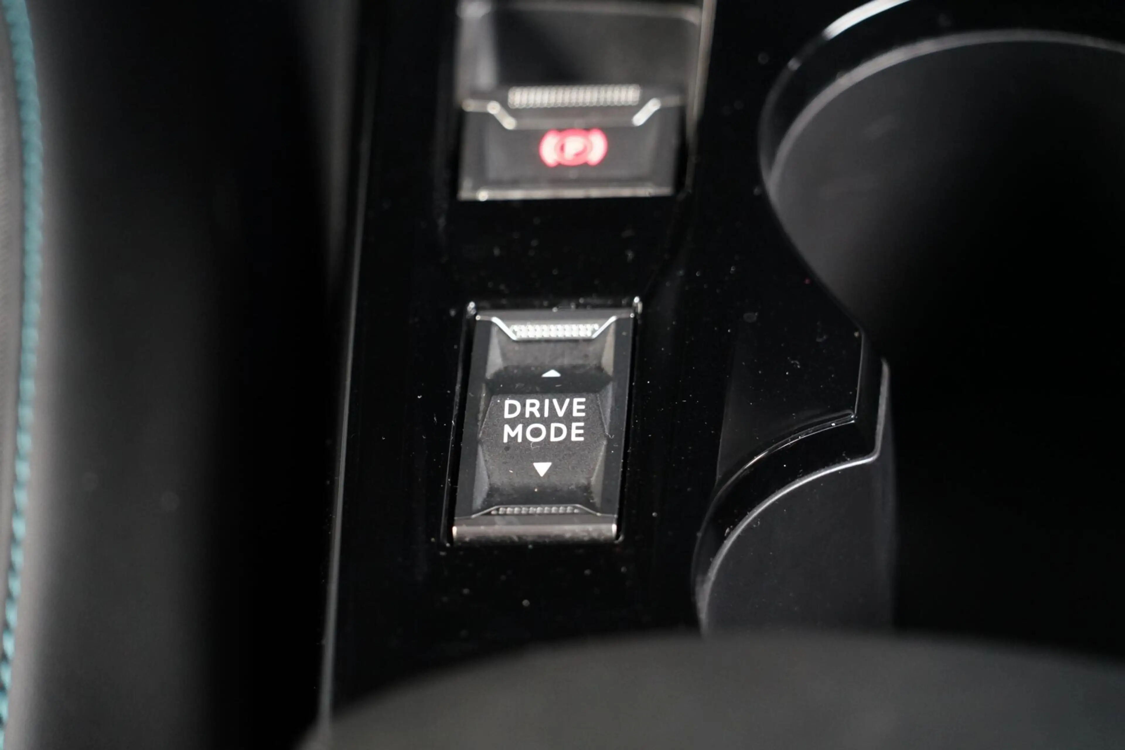 Peugeot 208 1.2 PureTech Allure, NL, LED, CarPlay, clima, cam. — photo 23