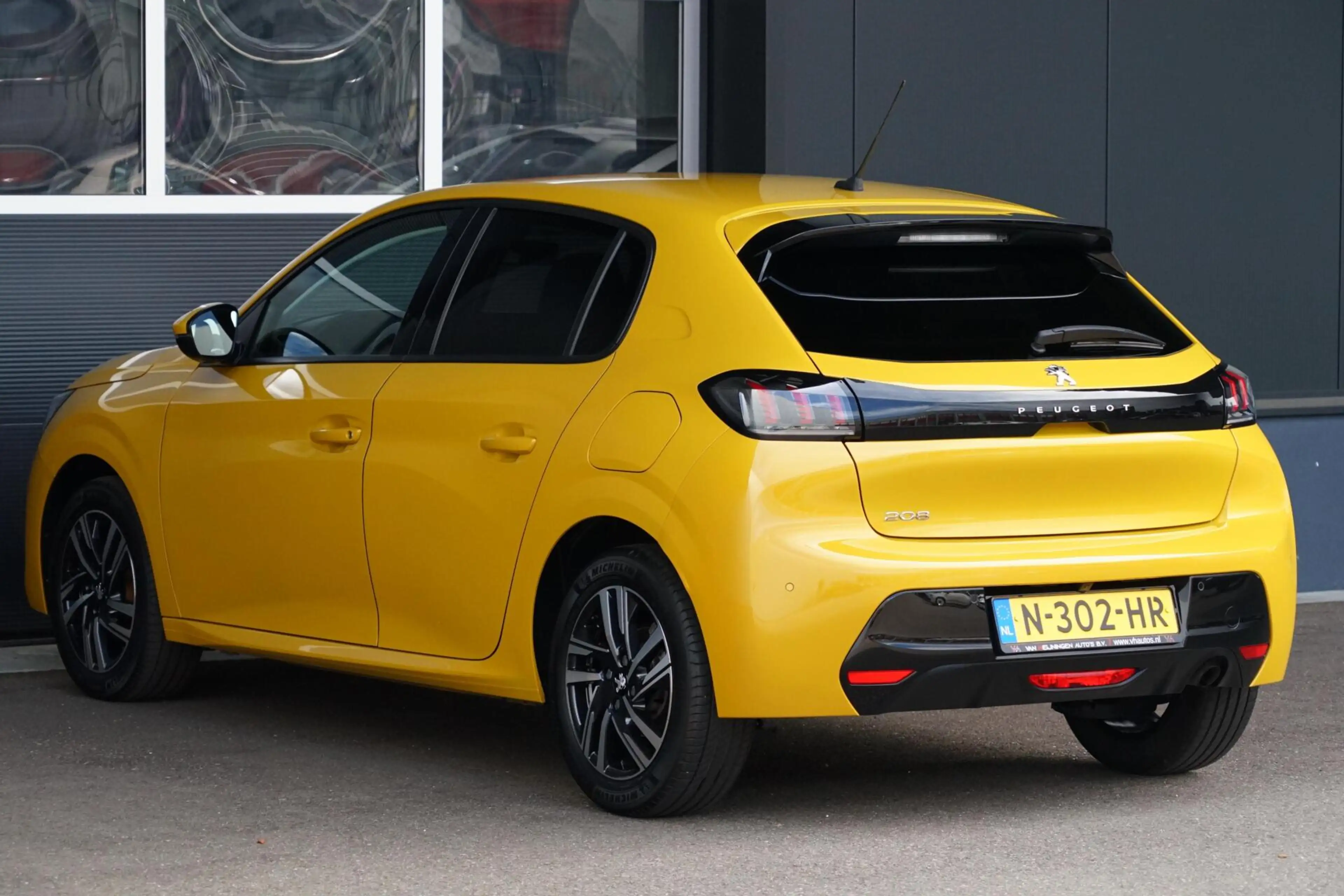 Peugeot 208 1.2 PureTech Allure, NL, LED, CarPlay, clima, cam. — photo 29