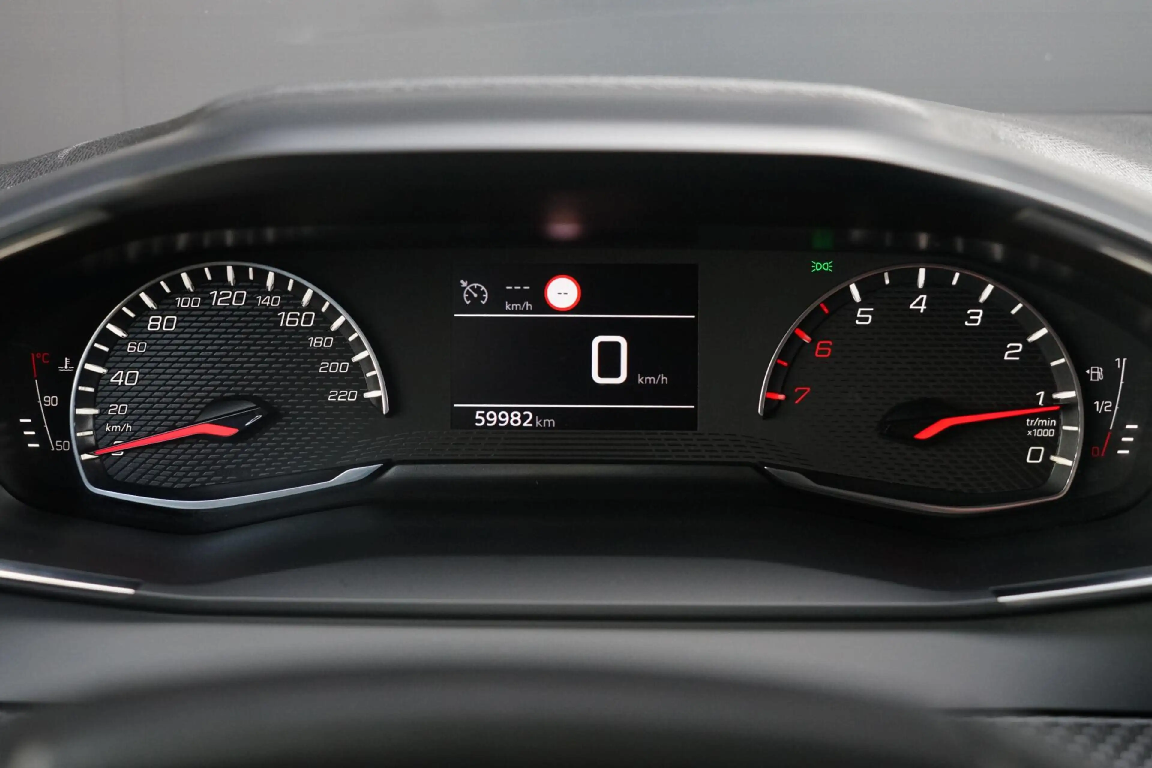 Peugeot 208 1.2 PureTech Allure, NL, LED, CarPlay, clima, cam. — photo 26