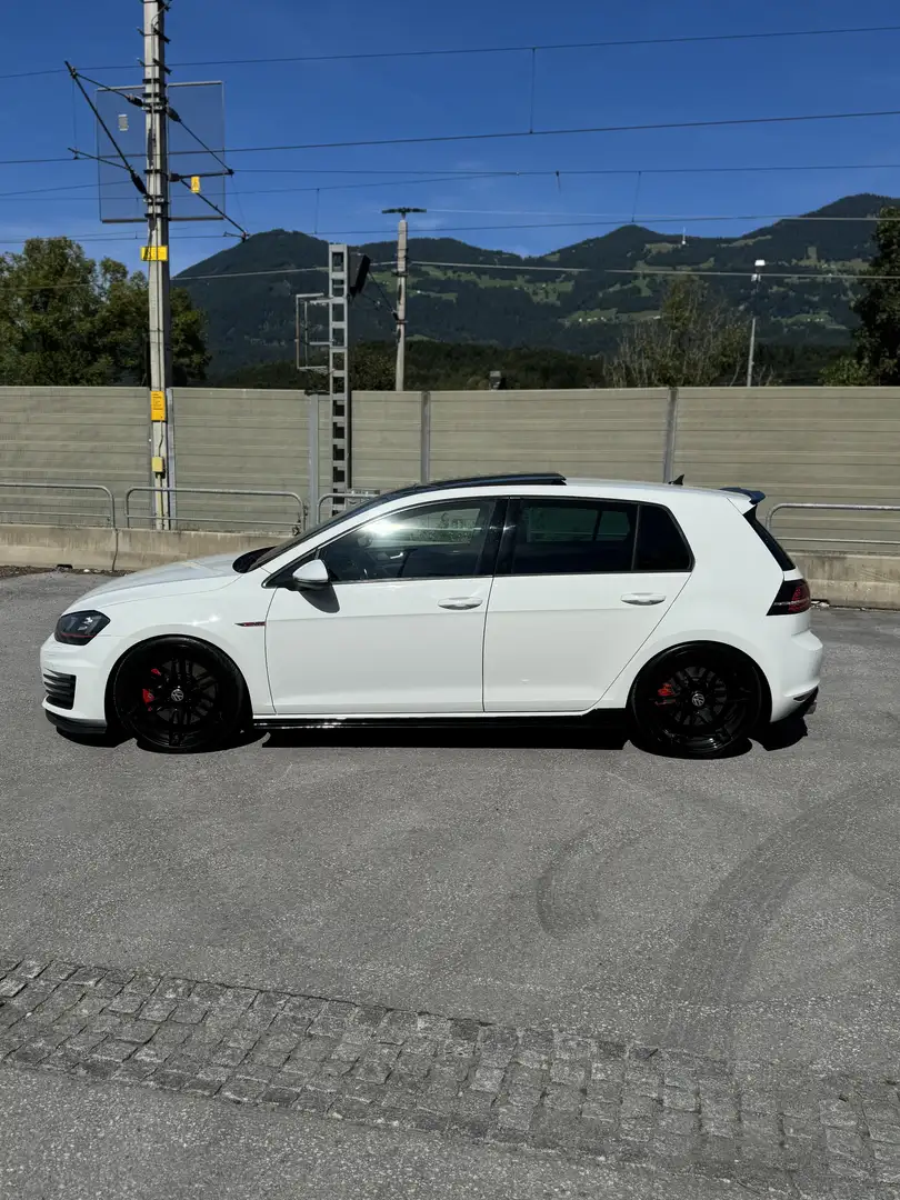 Volkswagen Golf GTI 2,0 TSI DSG Performance - 2