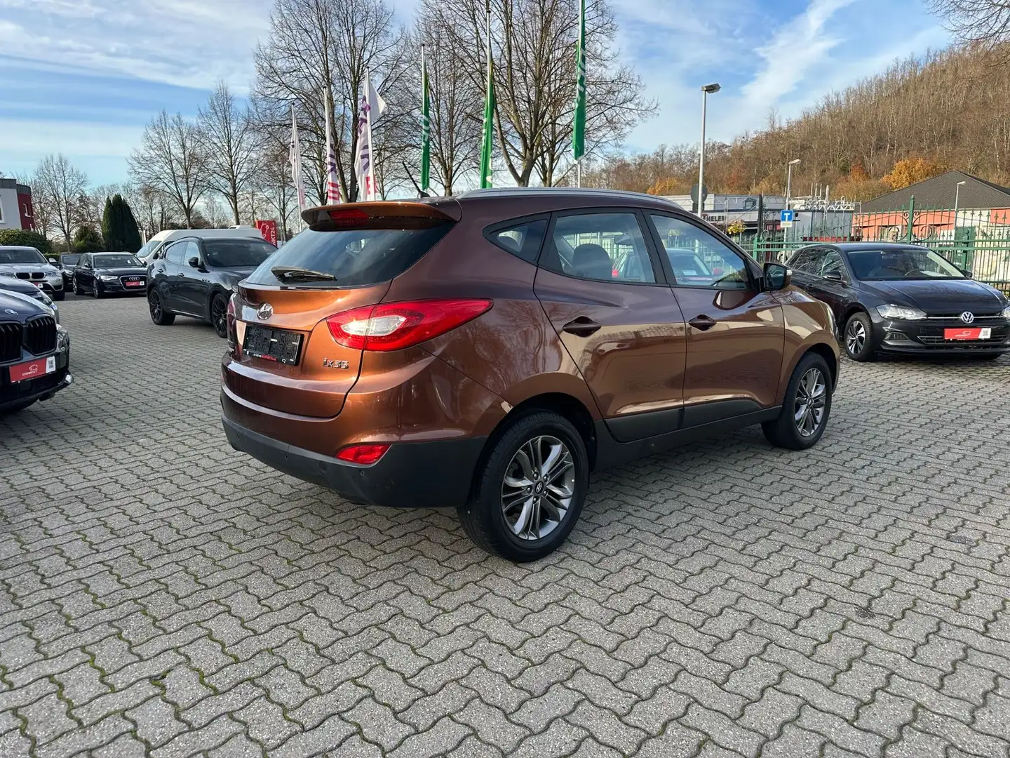 Hyundai iX35 Cup Edition 1.Hand SHZ Temp PDC TÜV NEU Braun - 2