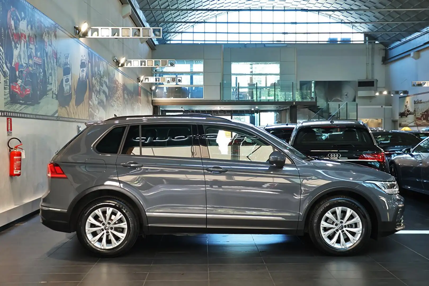 Volkswagen Tiguan 2.0 TDI 150cv SCR DSG Life - ADAS/LED/NAVI Gris - 2