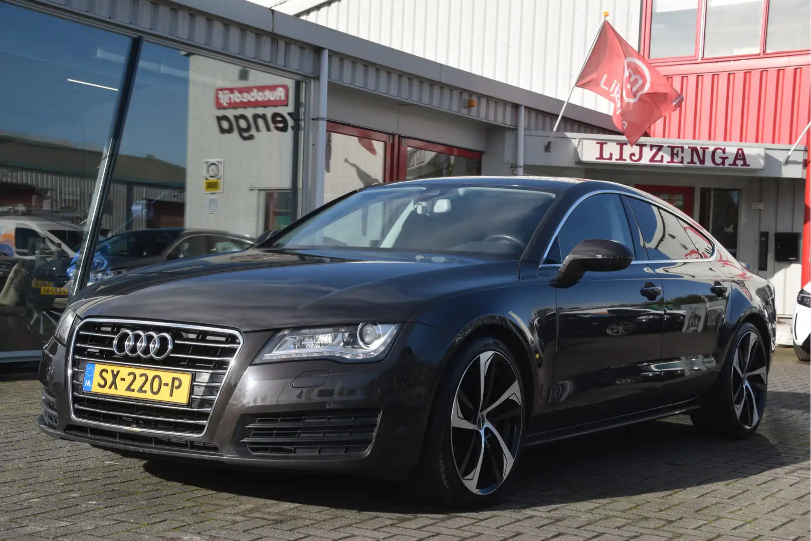 Audi A7 Sportback 3.0 TFSI quattro Pro Line plus Schuifdak Zwart - 2