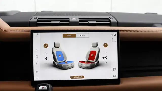 Land Rover Defender view 17