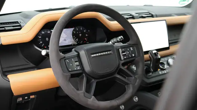 Land Rover Defender view 21