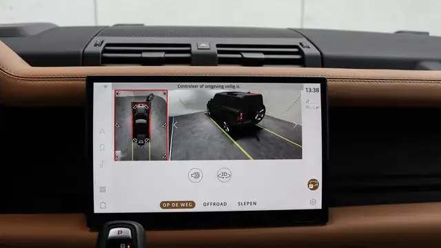 Land Rover Defender view 16