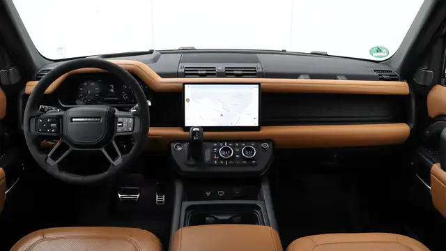 Land Rover Defender view 26
