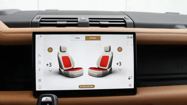Land Rover Defender view 23