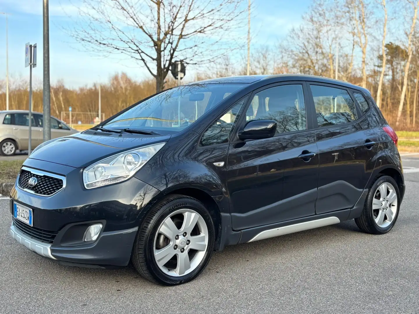 Kia Venga Venga 1.4 CRDi 90CV crossover Noir - 1