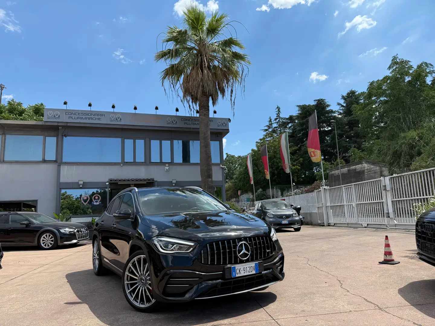 Mercedes-Benz GLA 35 AMG GLA-H247 2020 4matic auto Zwart - 1
