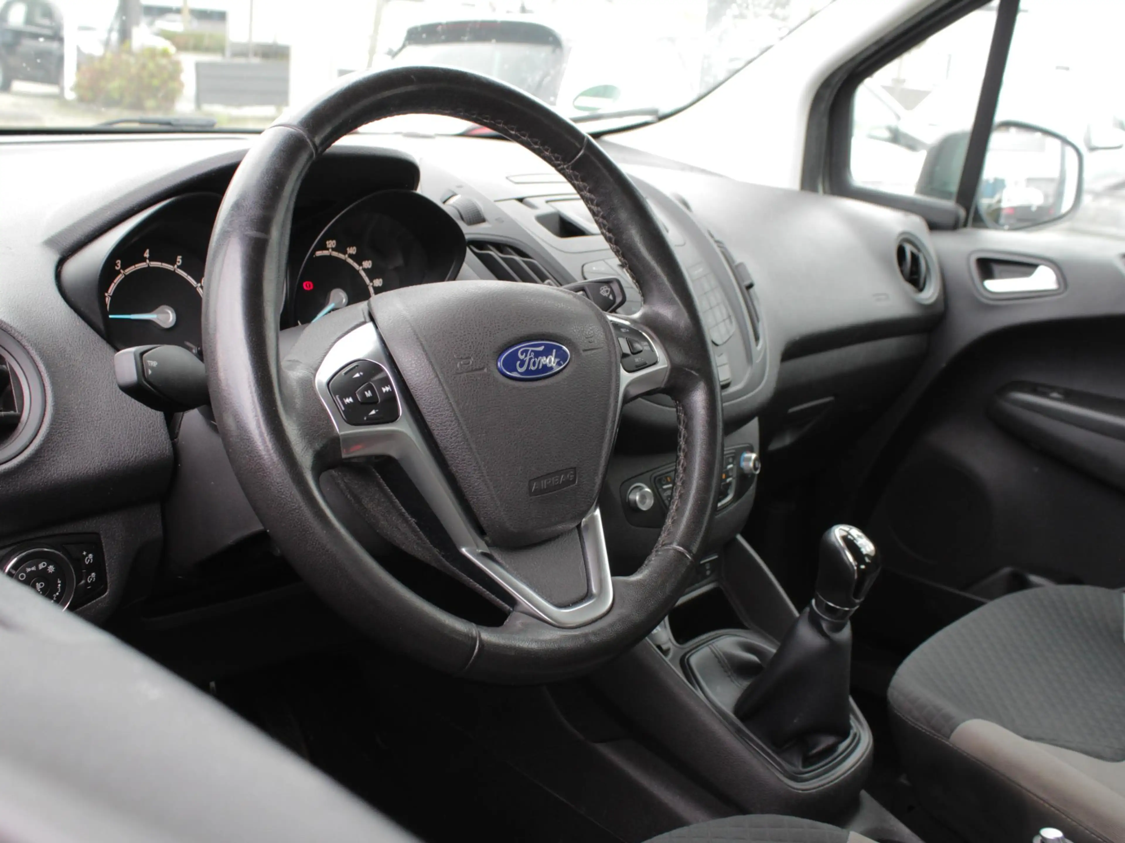 Ford Tourneo Courier 1.0 Titanium | Cruise | Clima | Trekhaak — photo 10